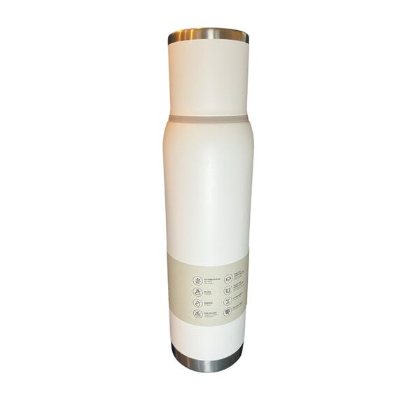 Adventure to Go Bottle by Stanley 1.4 QT - NWT - Picture 1 of 3